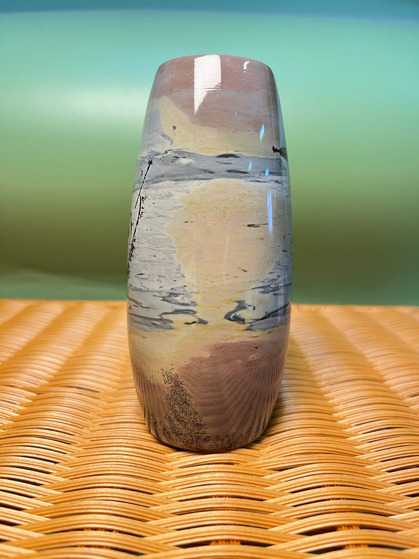 Picture jasper vase F1005