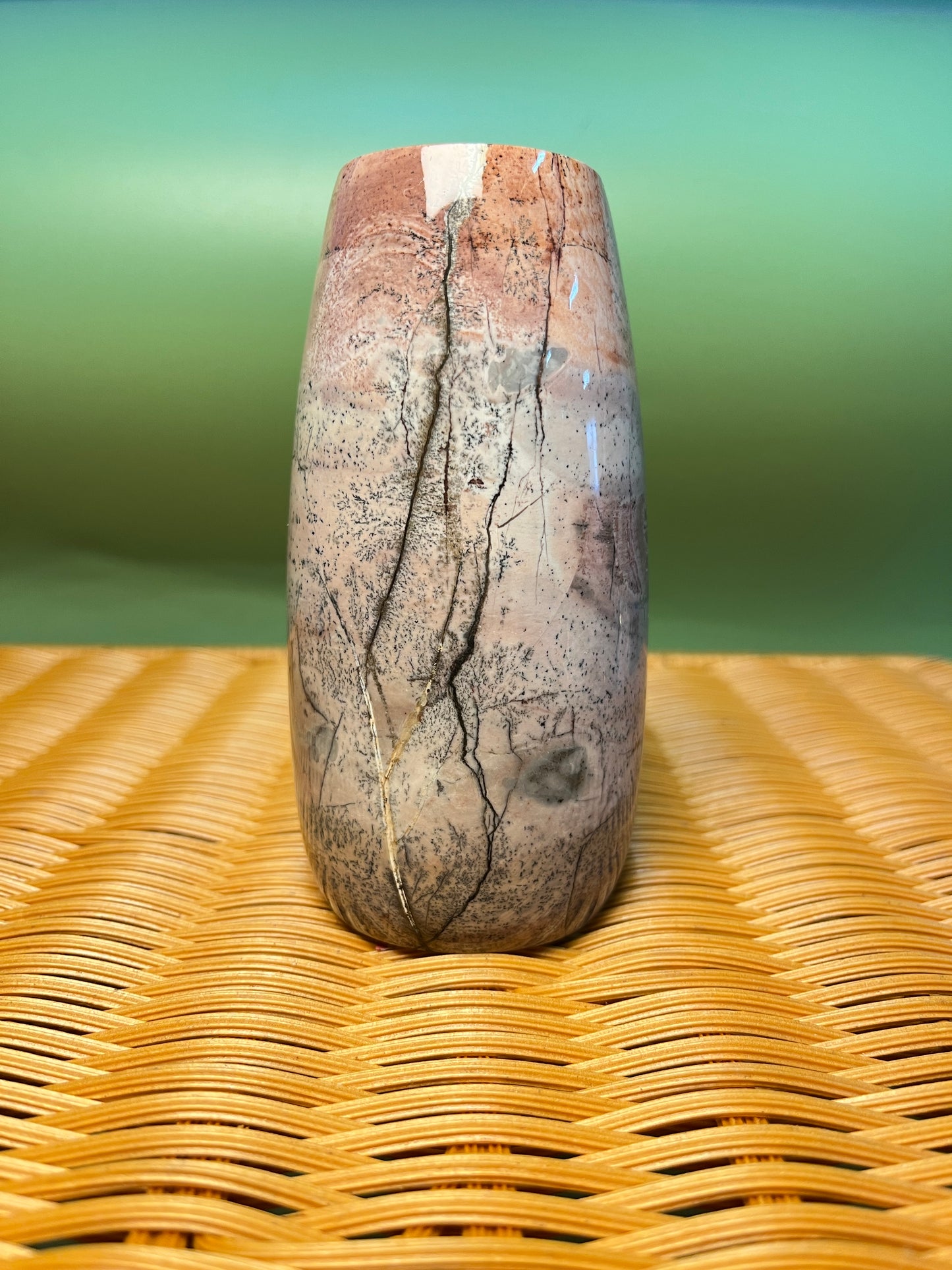 Picture jasper vase F1003
