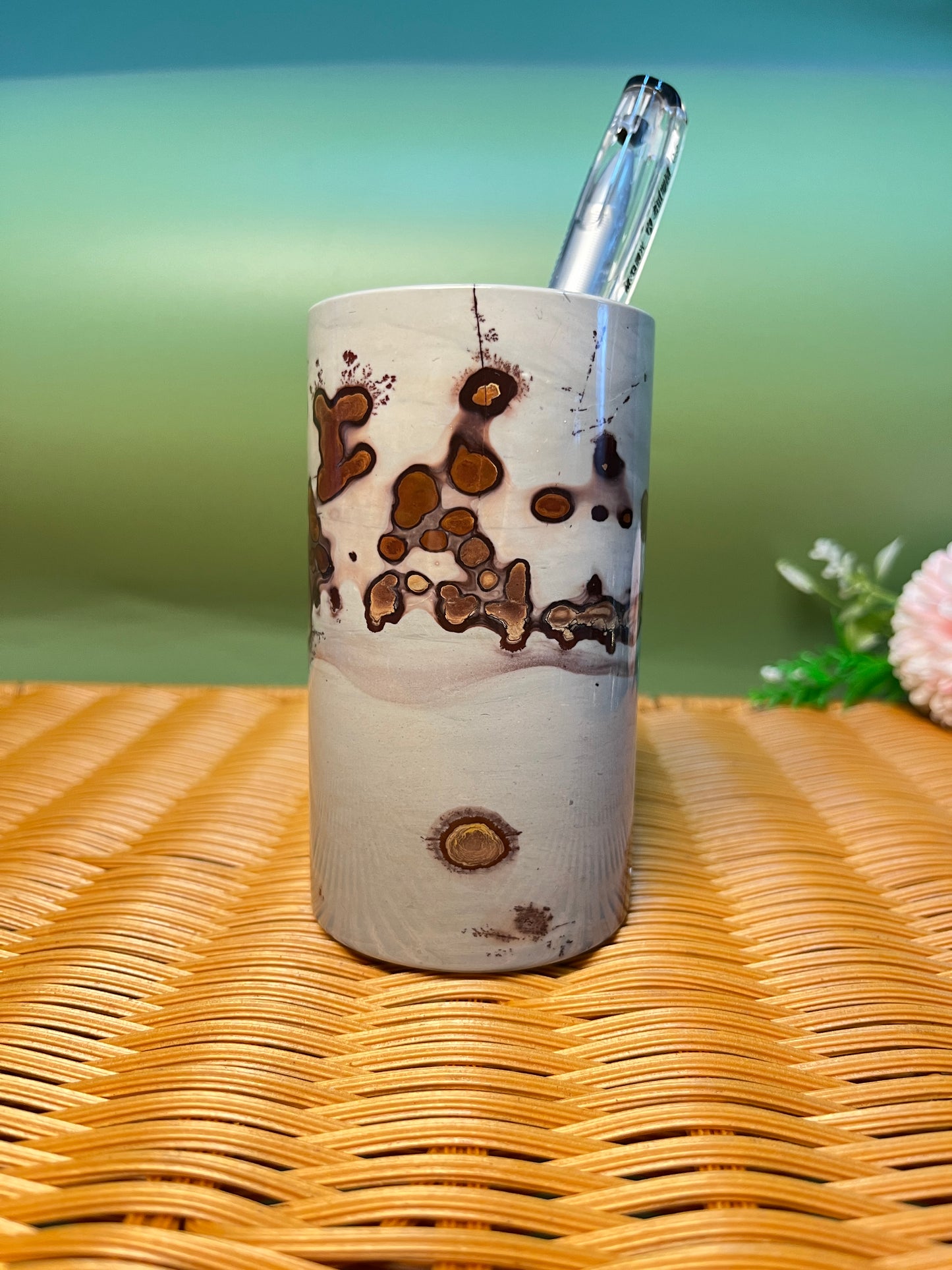 E1011 Picture jasper pen holder