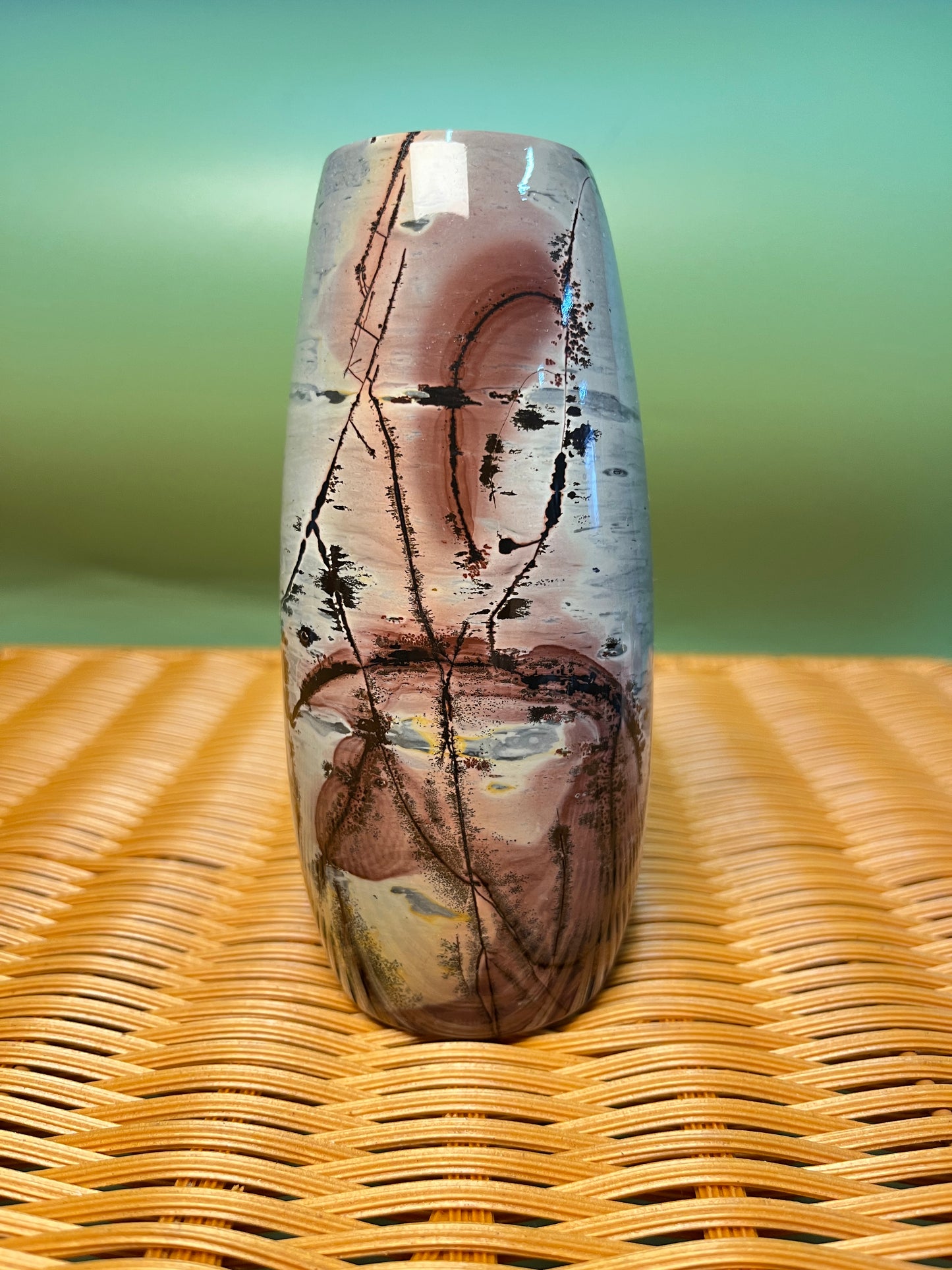 Picture jasper vase F1013