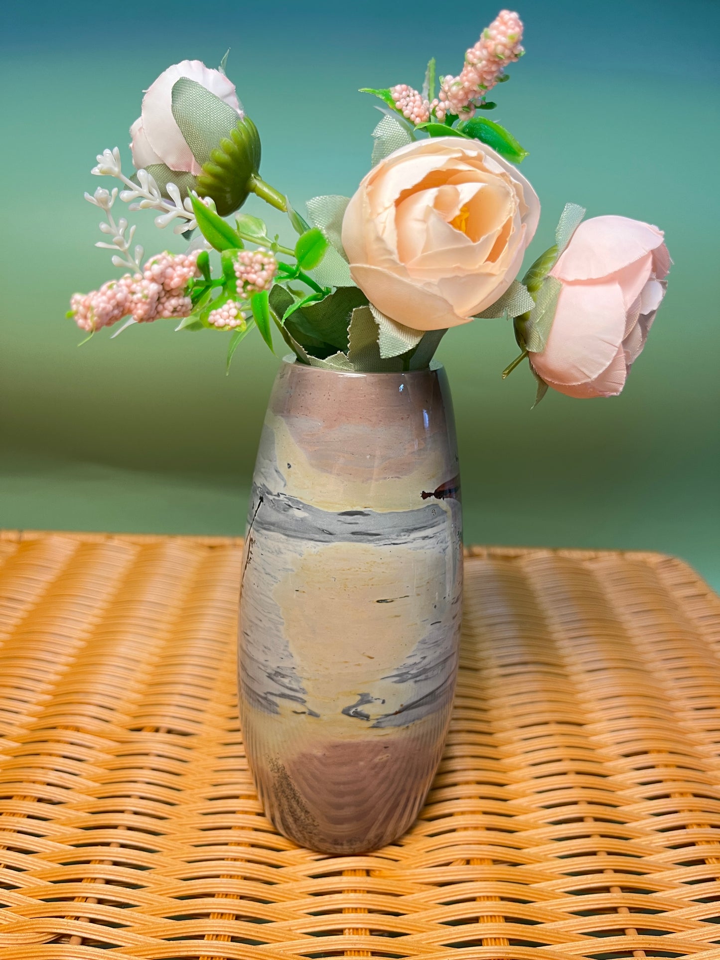 Picture jasper vase F1005