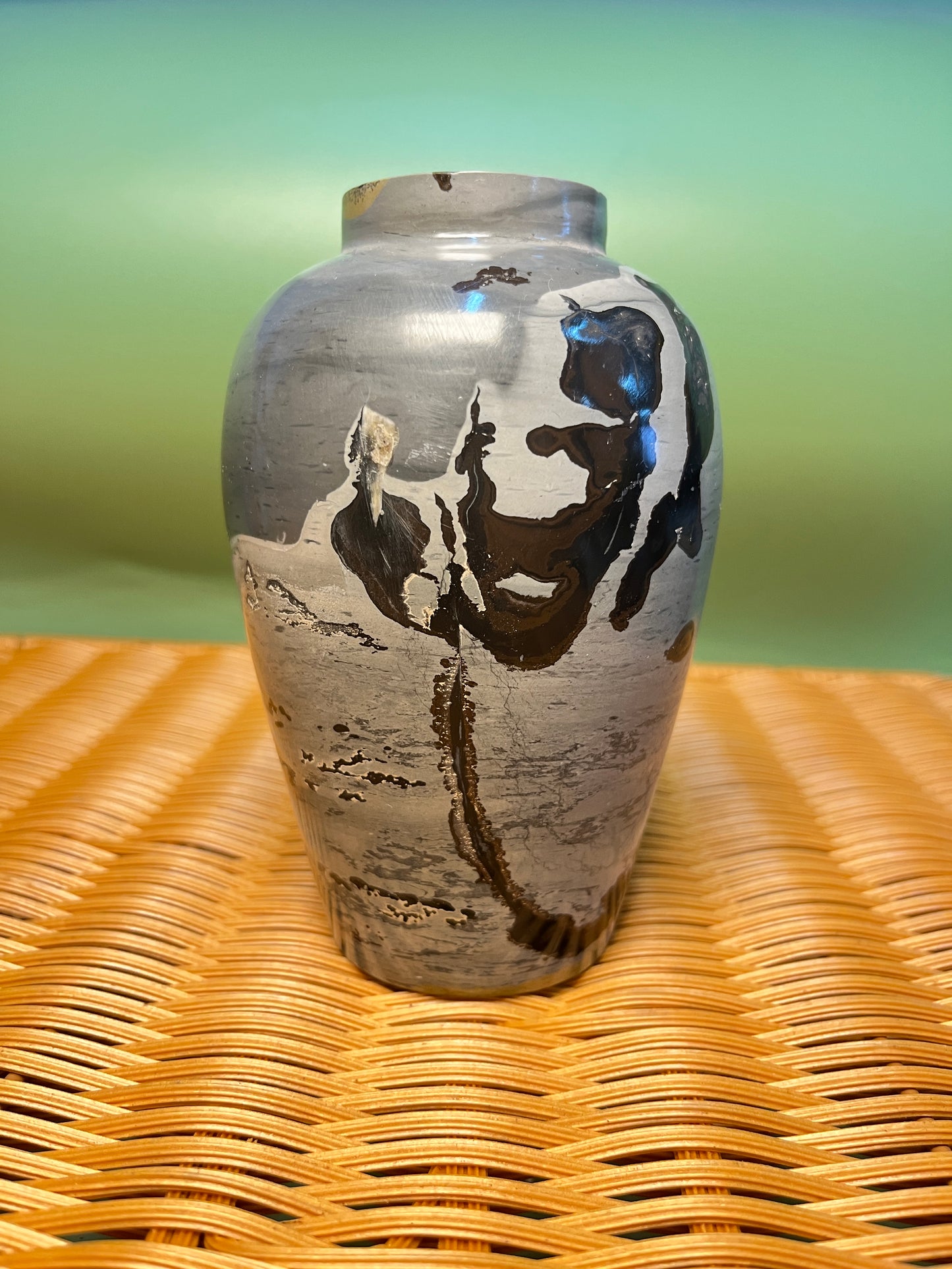 1002 Picture jasper chubby vase