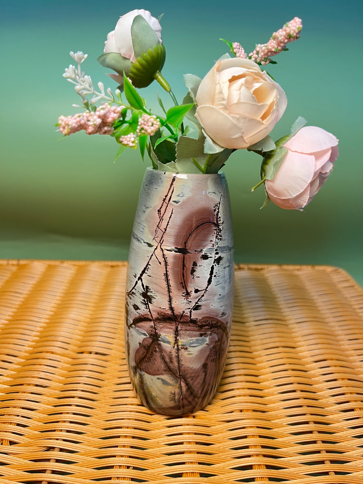 Picture jasper vase F1013
