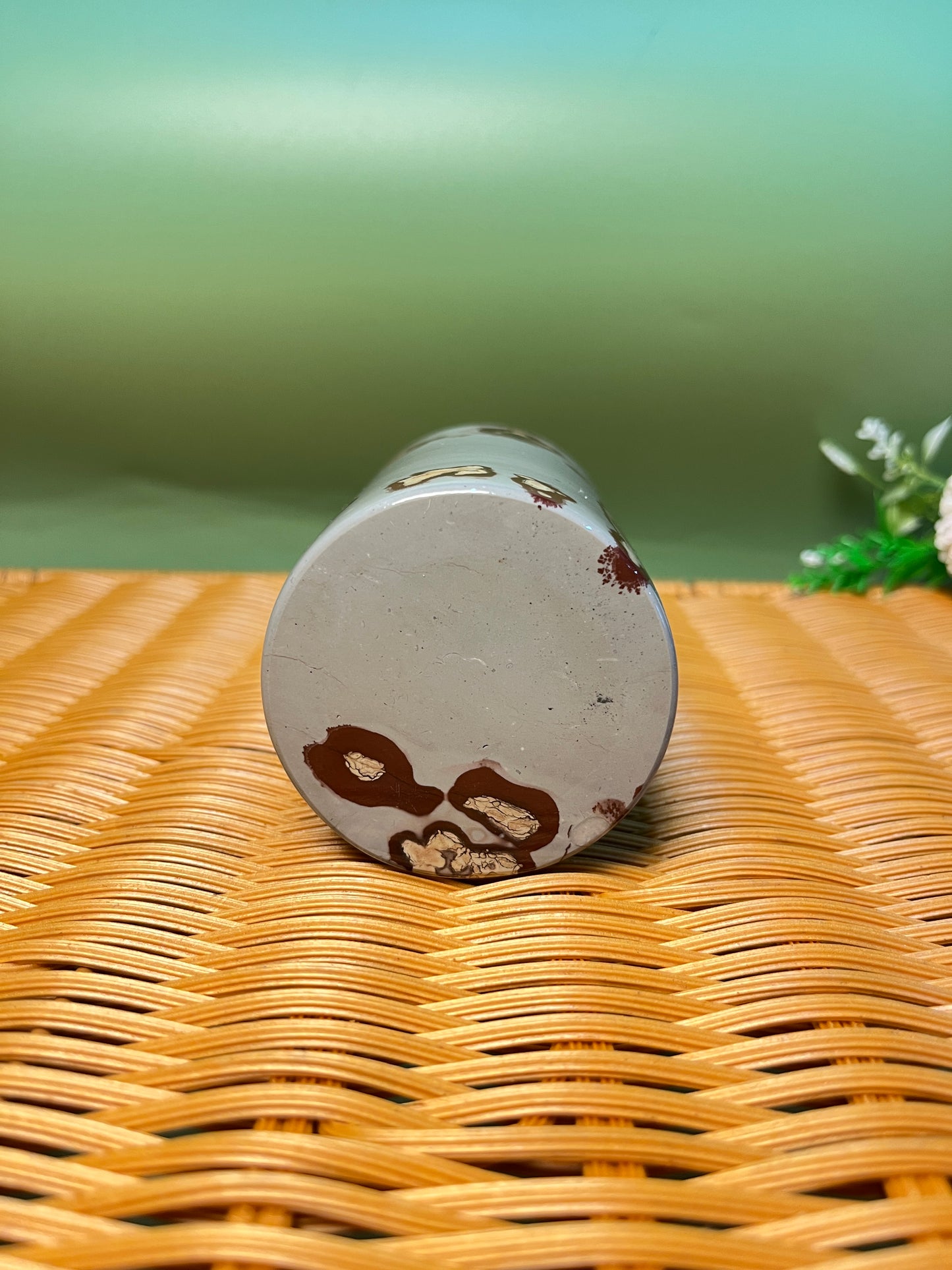 E1009 Picture jasper pen holder