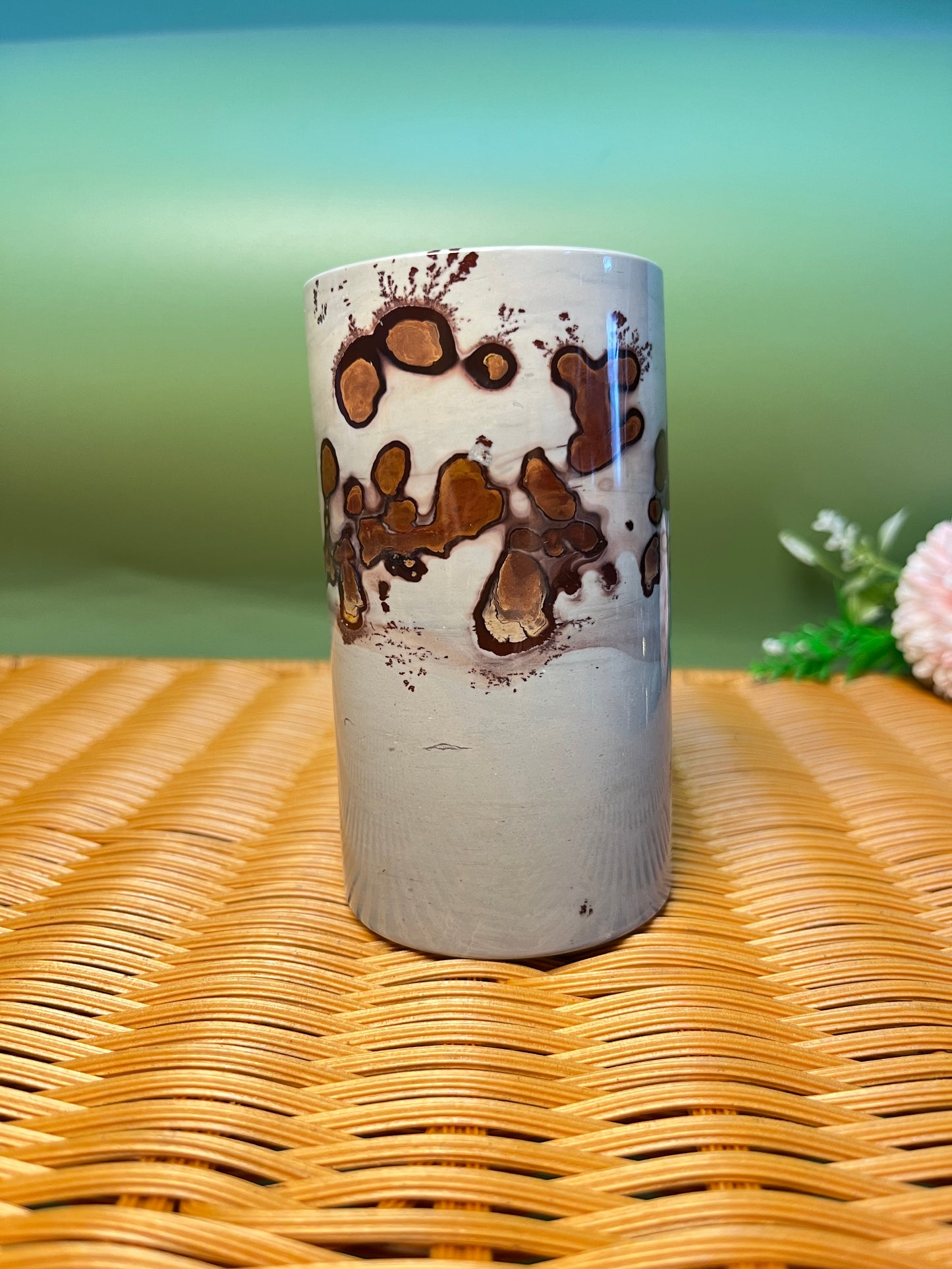 E1011 Picture jasper pen holder