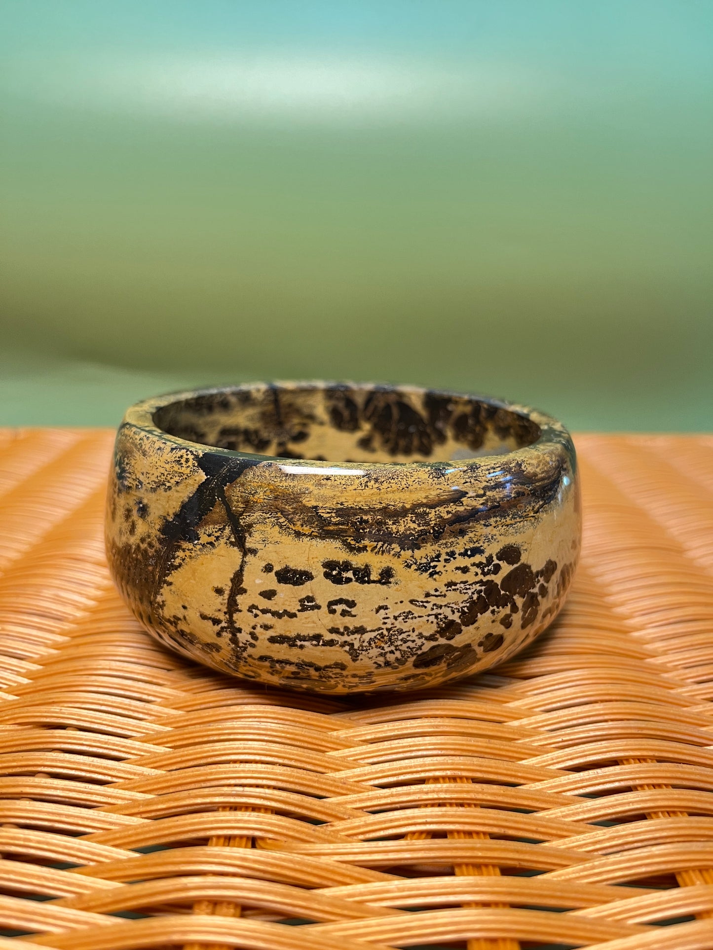 Picture jasper bowl G1002