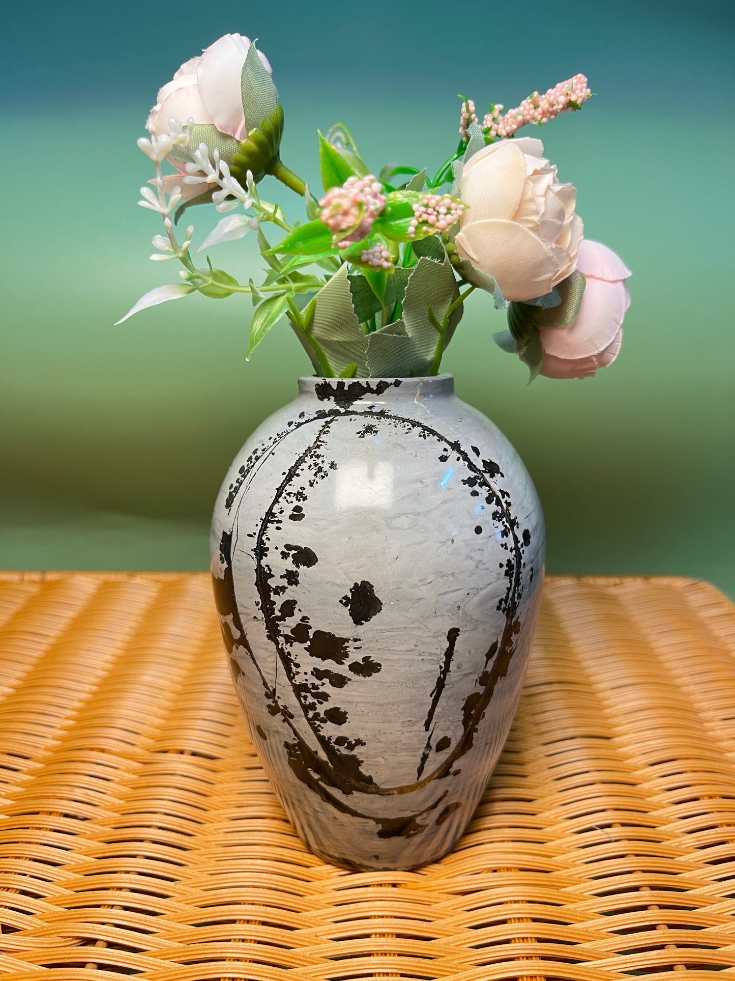 1005 Picture jasper chubby vase