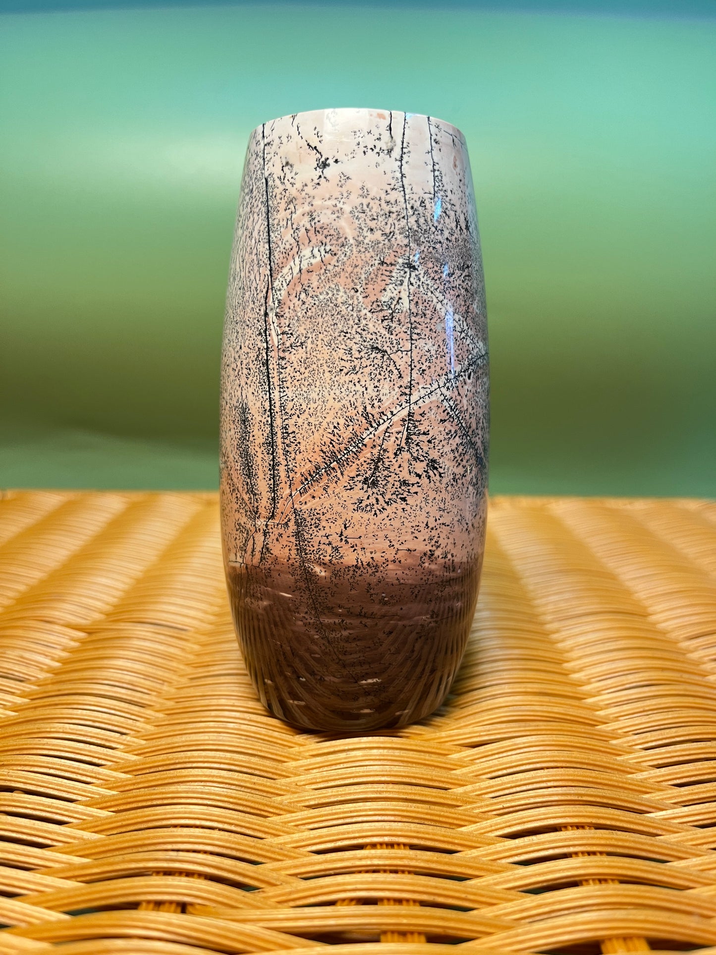 Picture jasper vase F1008