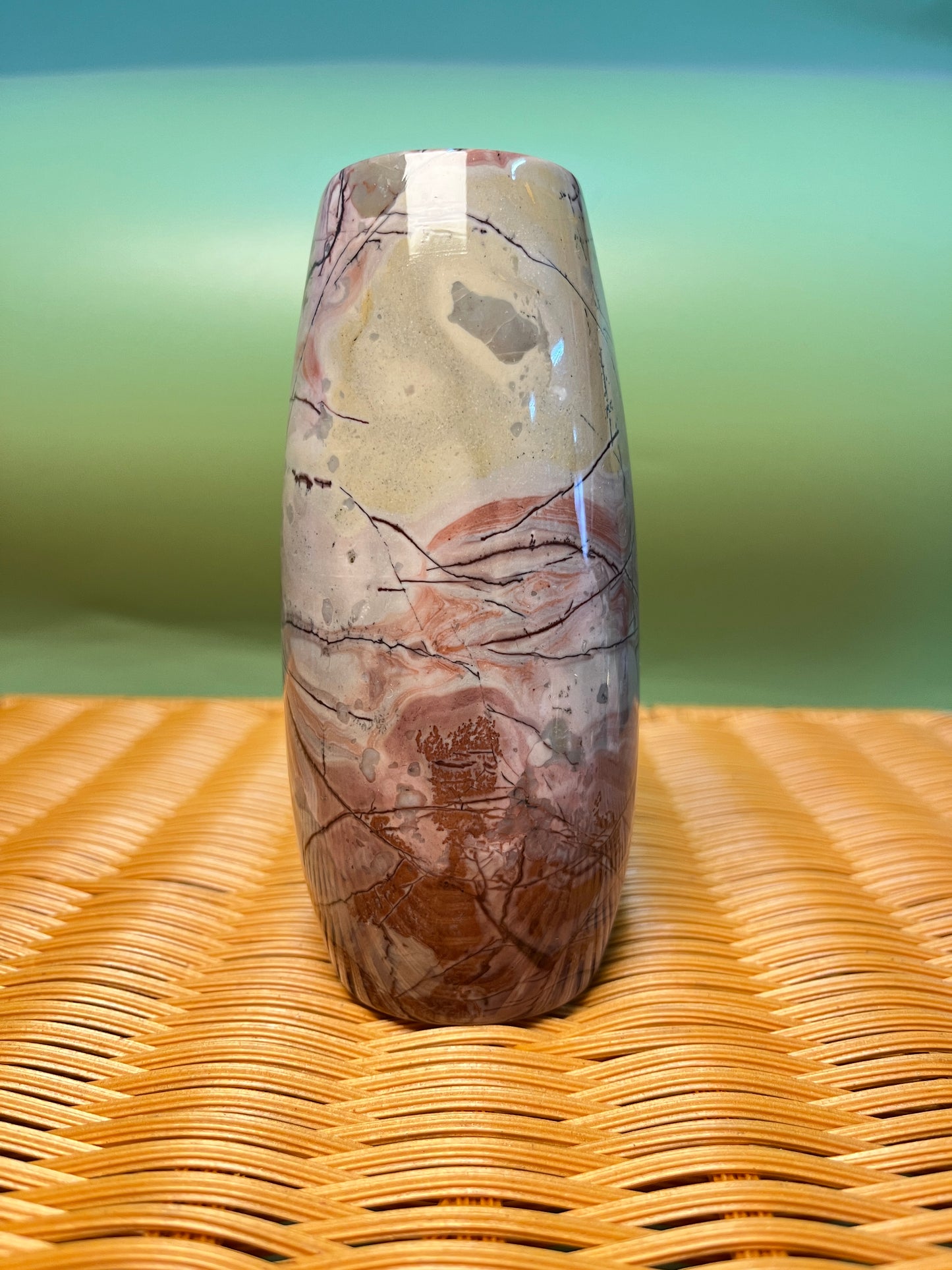 Picture jasper vase F1011