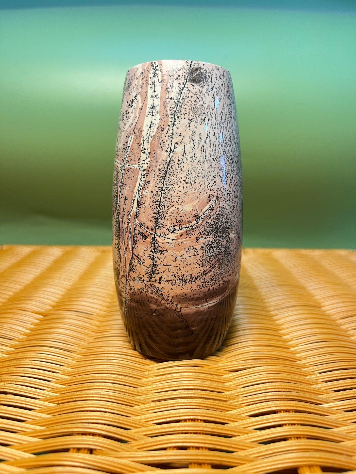 Picture jasper vase F1008