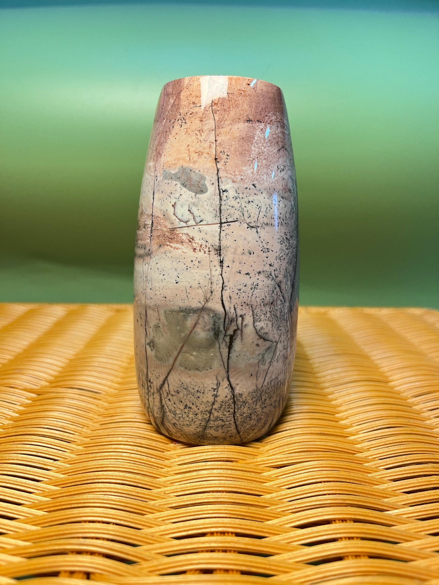 Picture jasper vase F1003