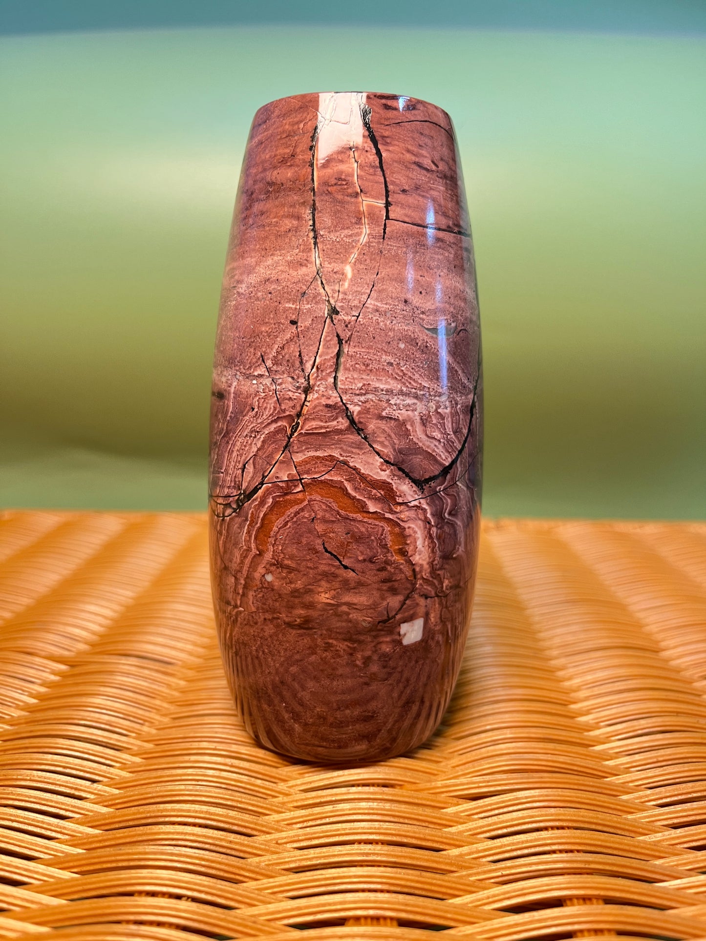 Picture jasper vase F1009