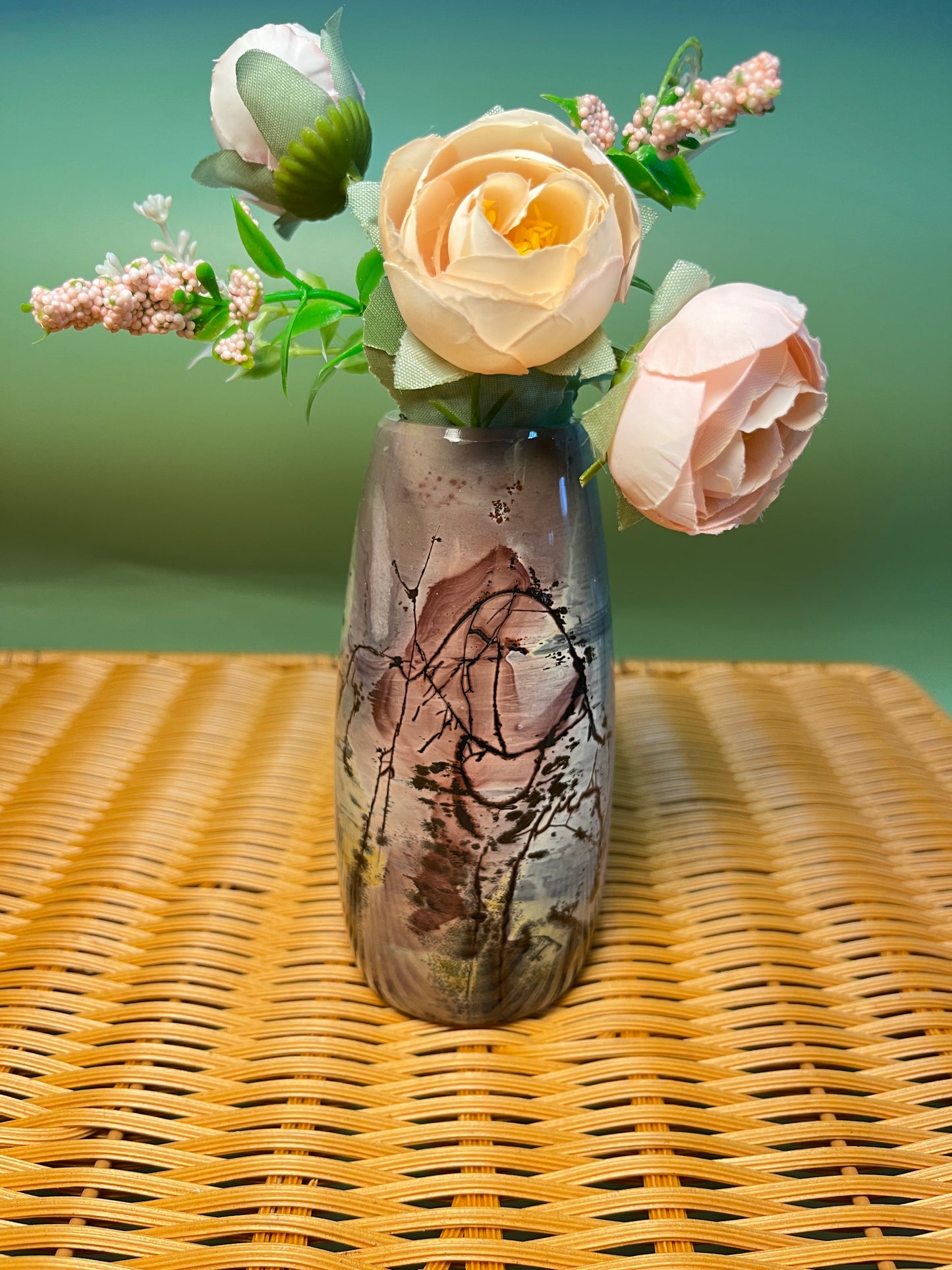 Picture jasper vase F1001