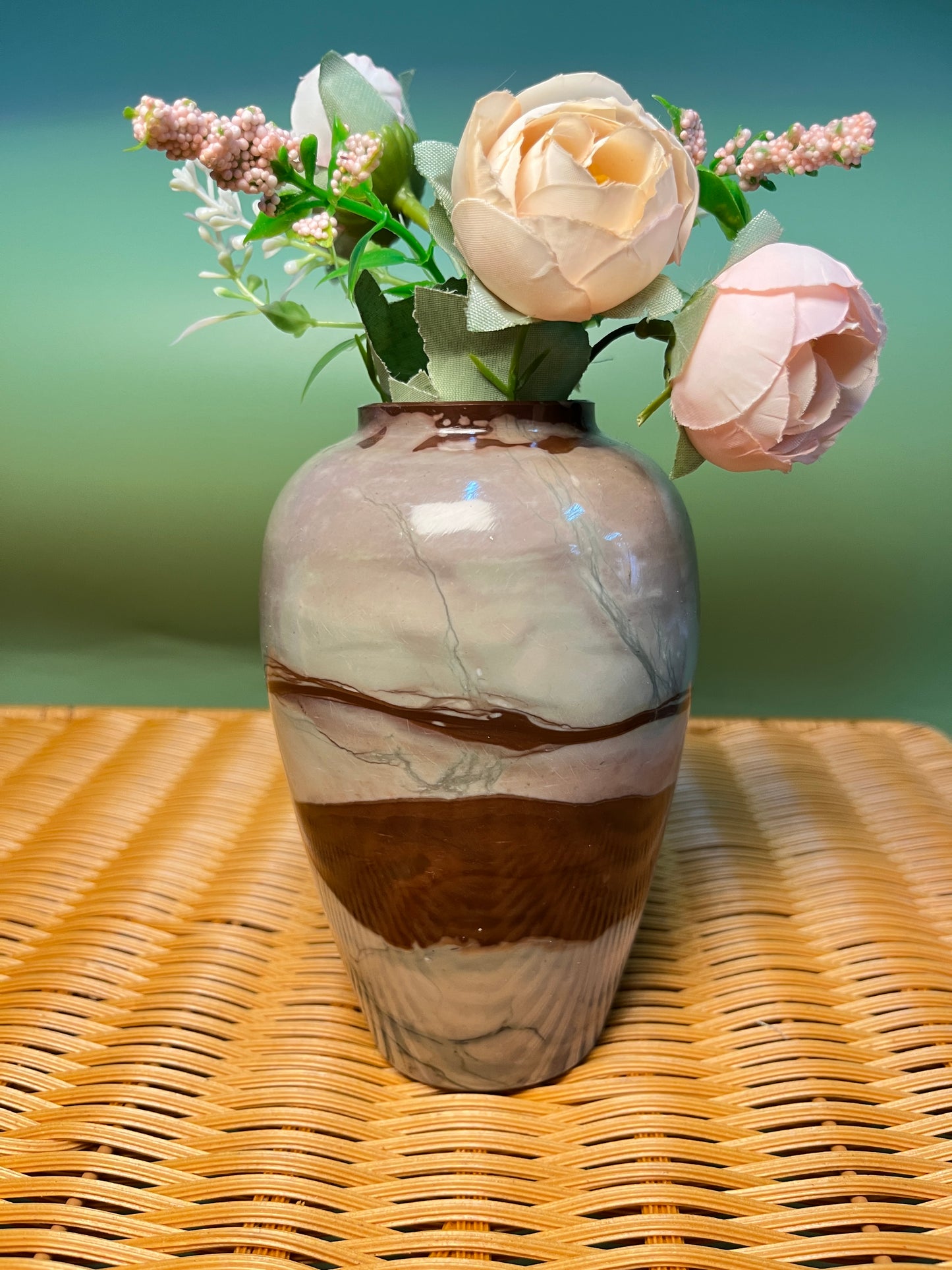 F1008 Picture jasper chubby vase