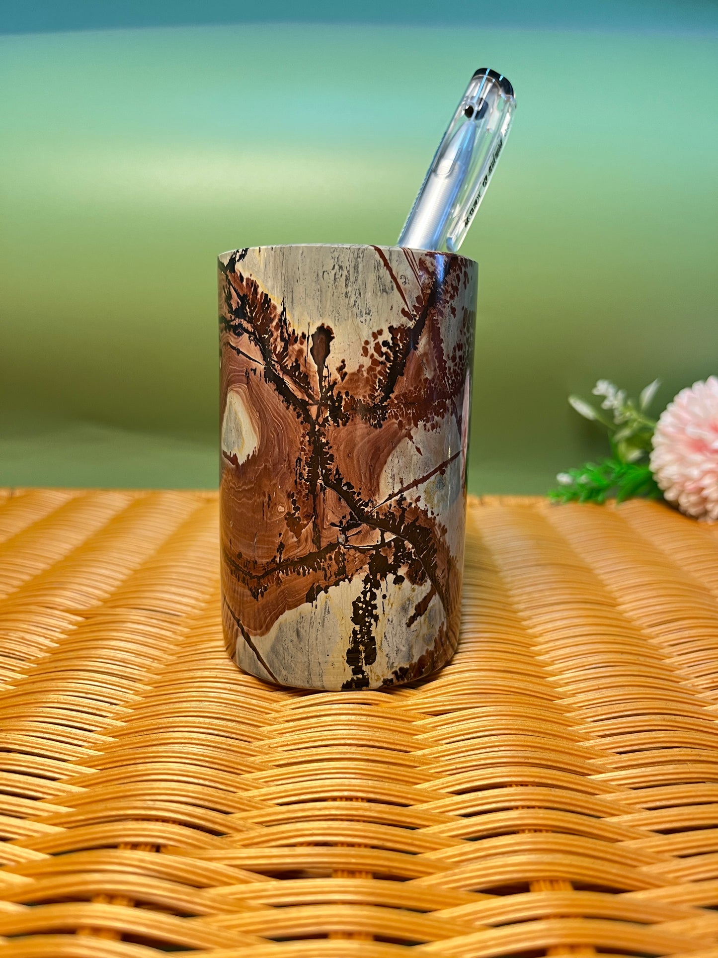 E1010 Picture jasper pen holder