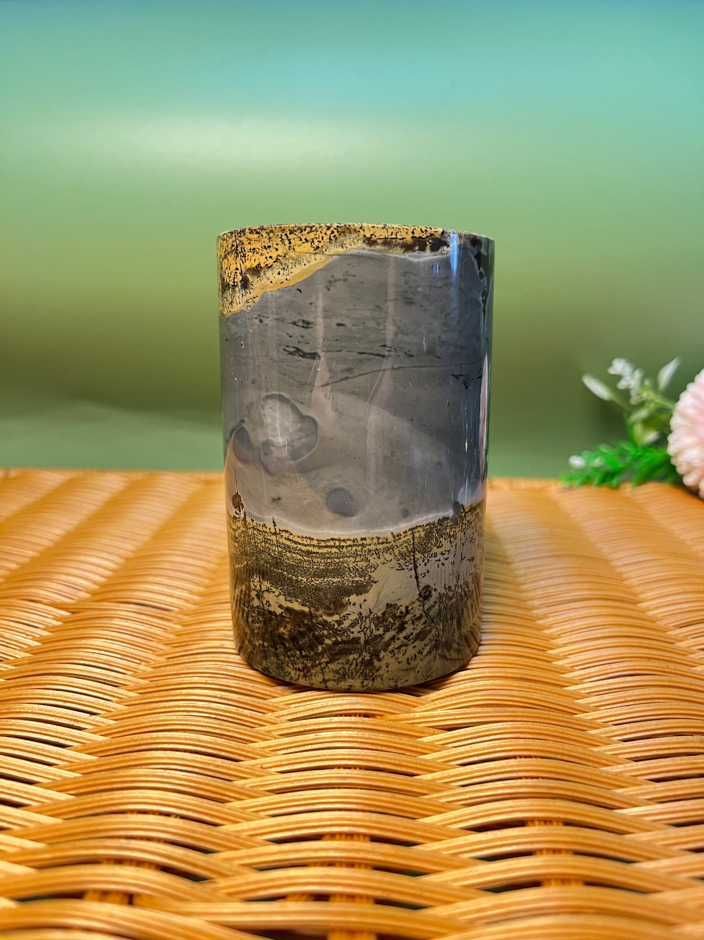 E1008 Picture jasper pen holder