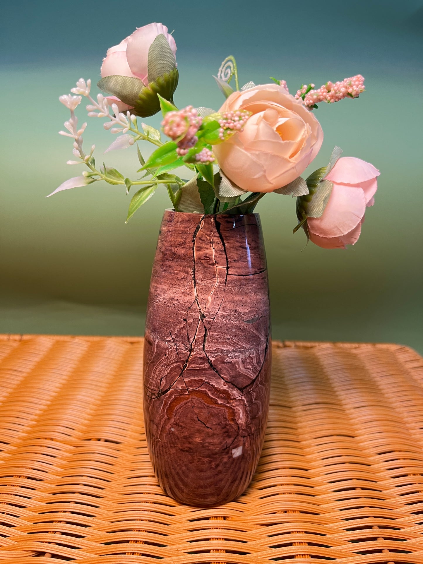 Picture jasper vase F1009