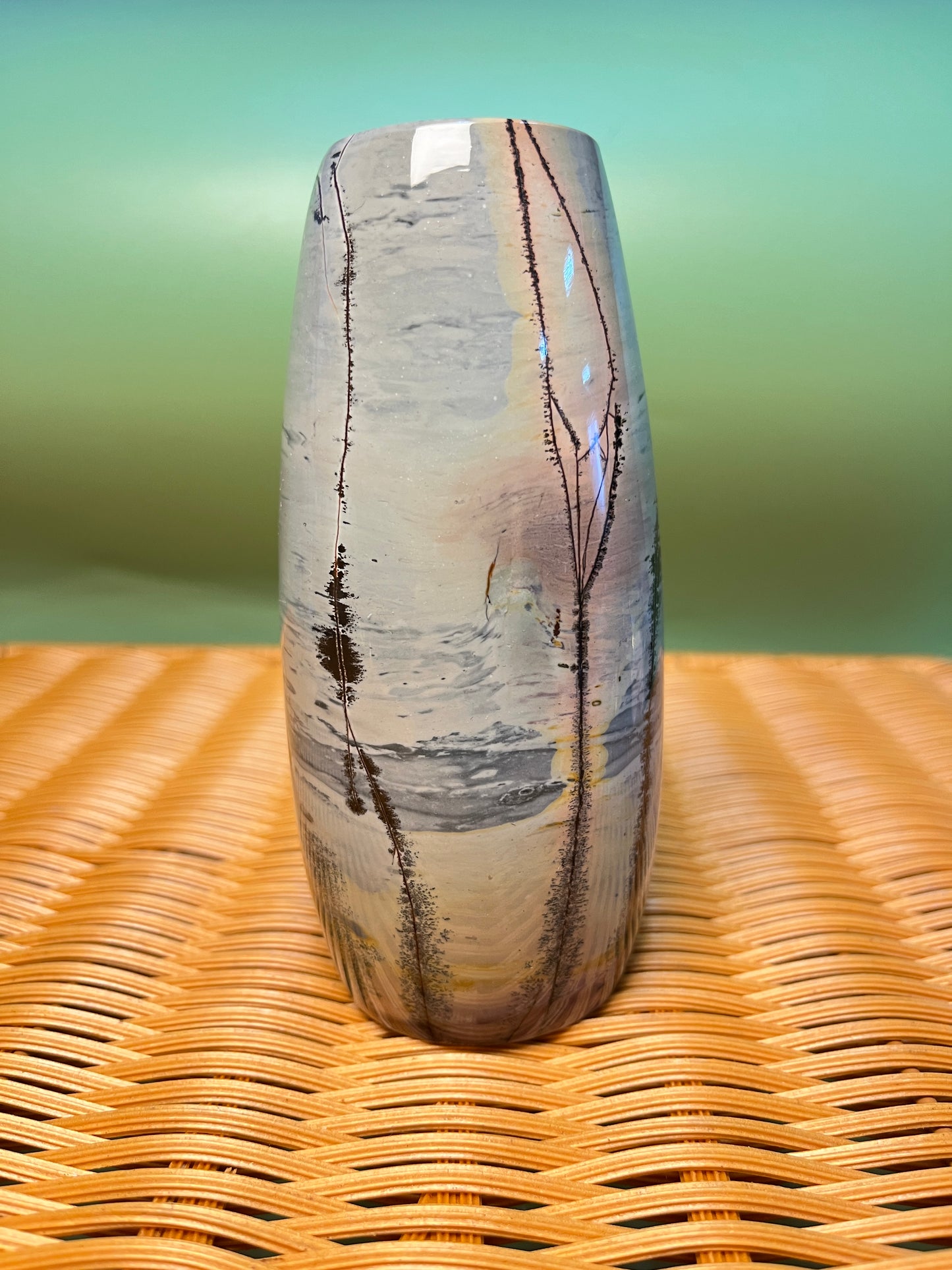 Picture jasper vase F1013
