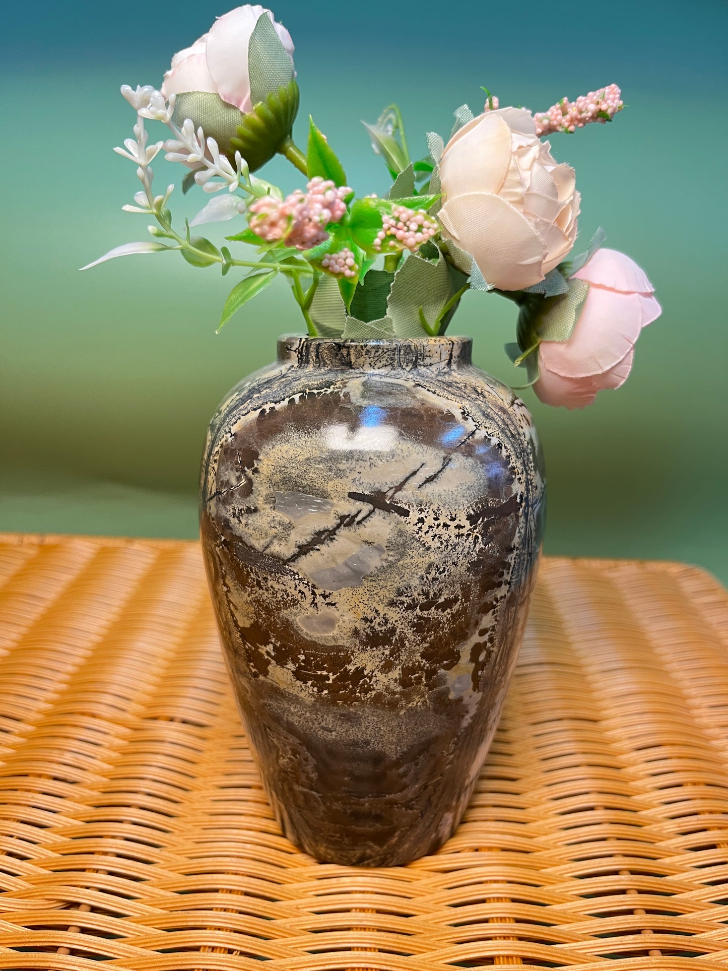 1001 Picture jasper chubby vase