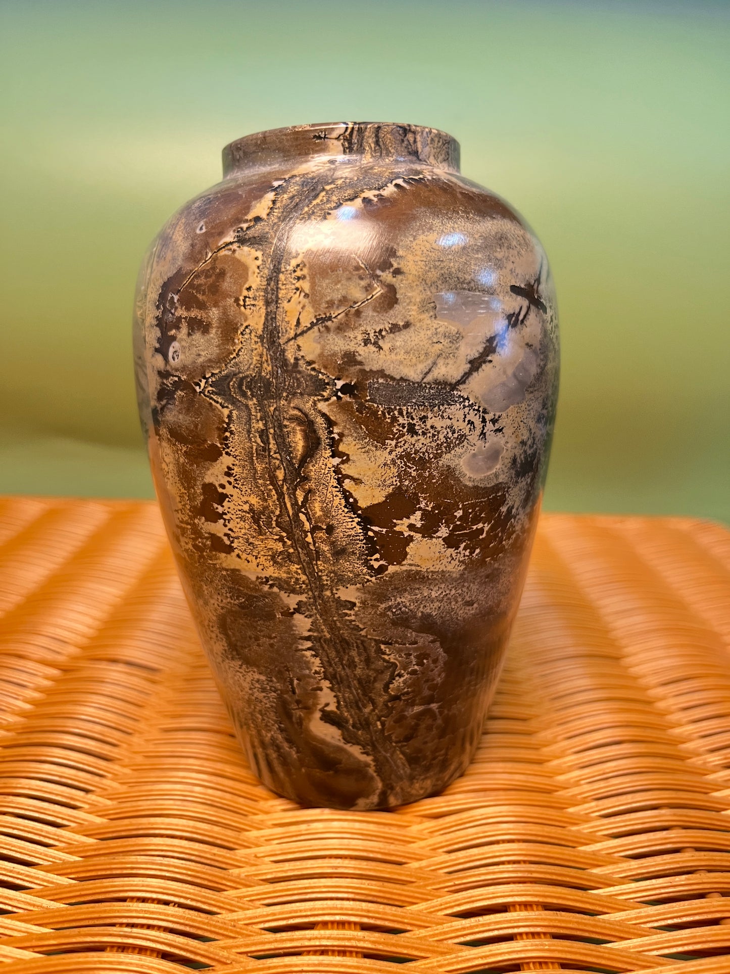 1001 Picture jasper chubby vase
