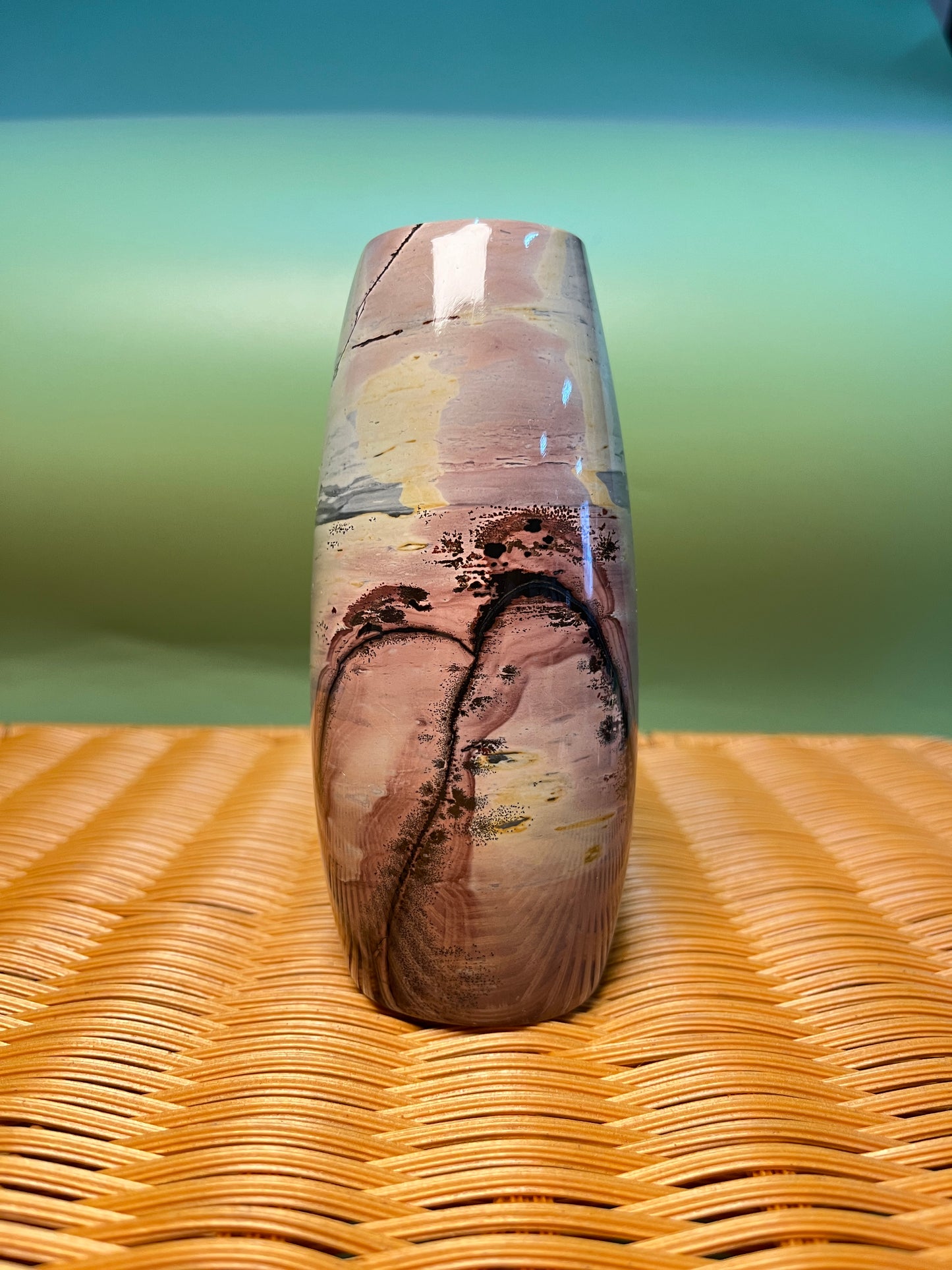 Picture jasper vase F1002
