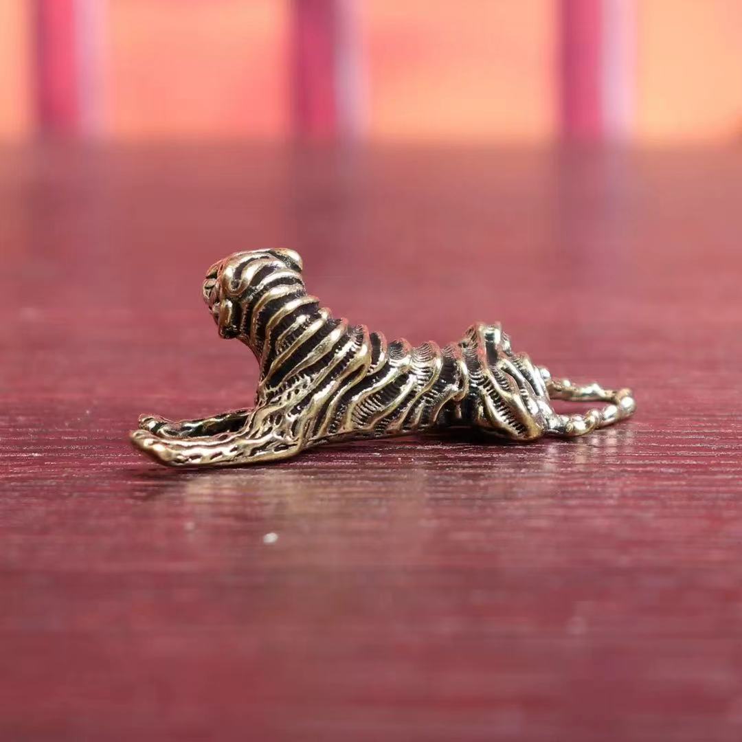 Brass small lying tiger
