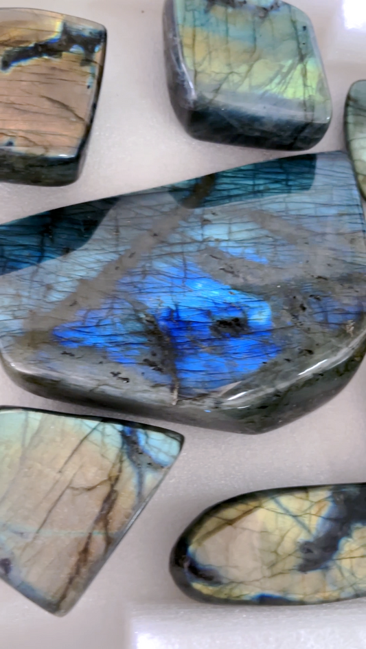 Labradorite Free Form