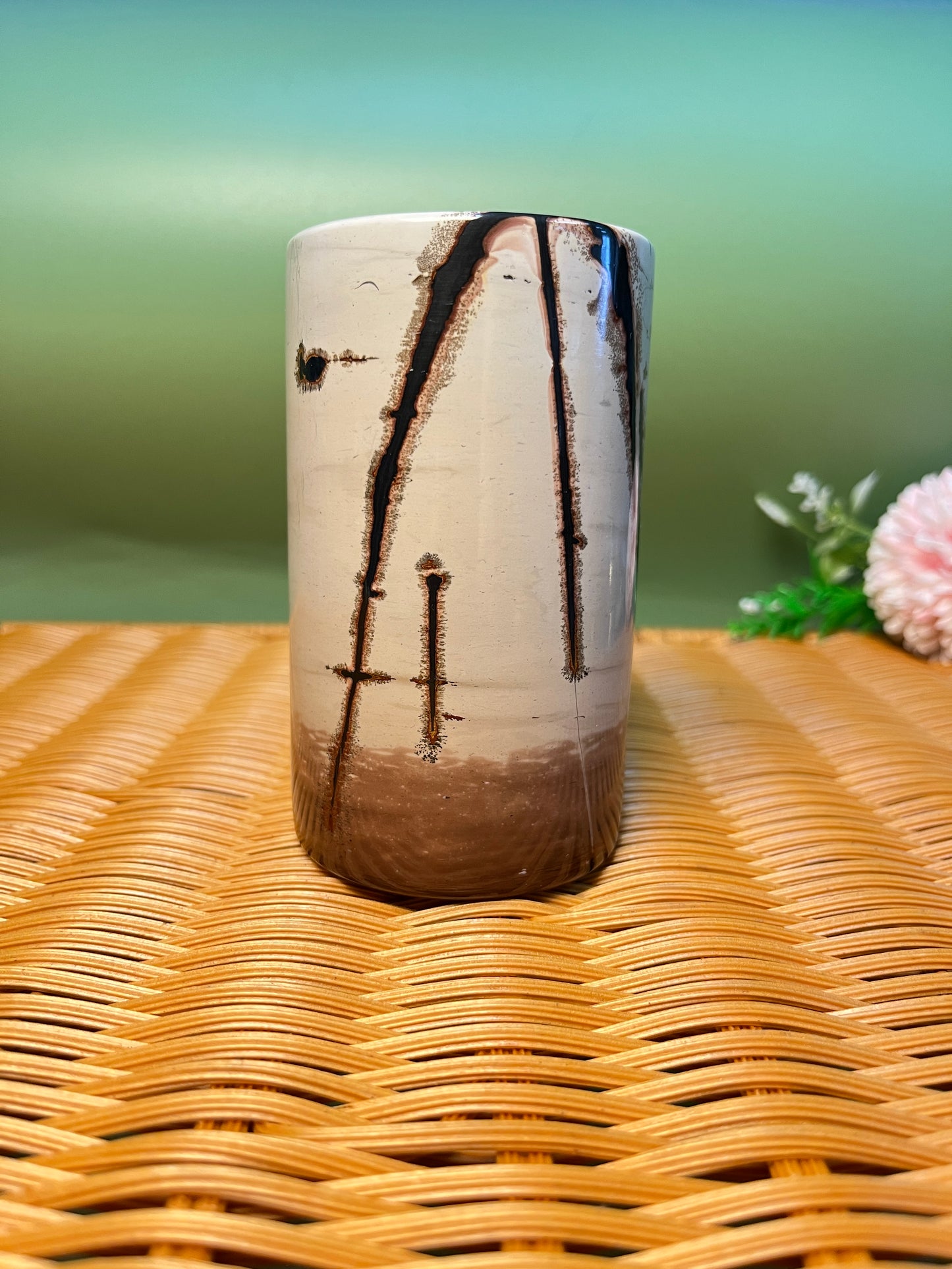 E1006 Picture jasper pen holder