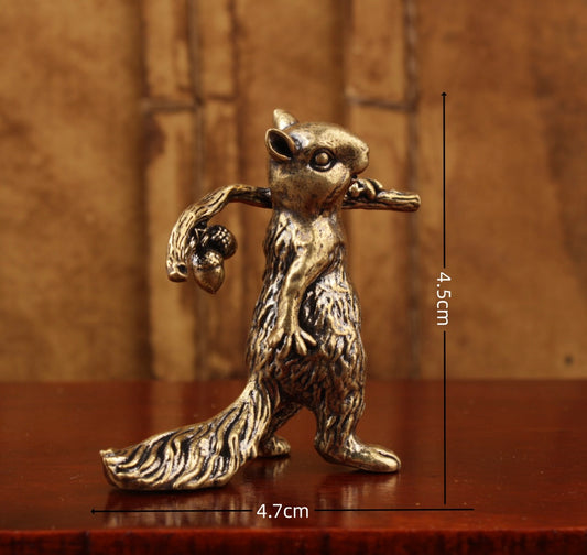 Brass squirrel