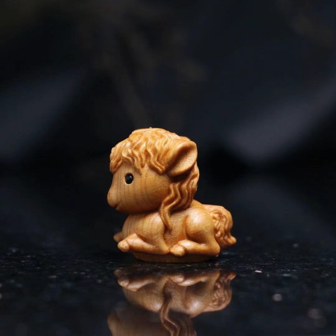 4x3CM Arborvitae wood pony / little horse